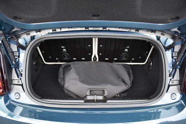 Fahrzeugabbildung Fiat 500e Cabrio la Prima*WINTER*CO-DRIVER*NAV*CARPLA