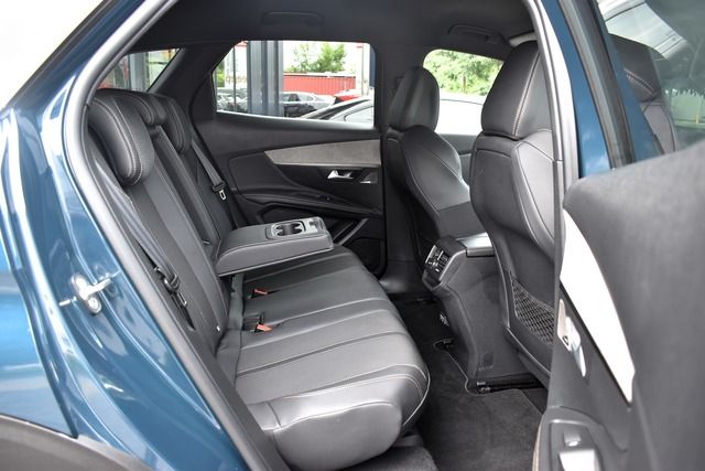 Fahrzeugabbildung Peugeot 3008 GT PT 130 EAT8*FULL-LED*NAV*SHZ*FOCAL*KLIMA