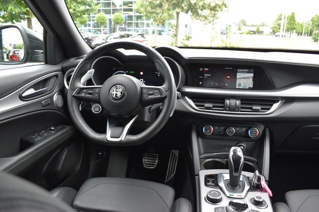 Fahrzeugabbildung Alfa Romeo Stelvio 2.0 TURBO*VELOCE*BLACK*MATRIX*FACELIFT**