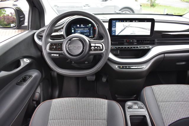 Fahrzeugabbildung Fiat 500 e 3+1 Icon *1.HAND*CO-DRIVER*