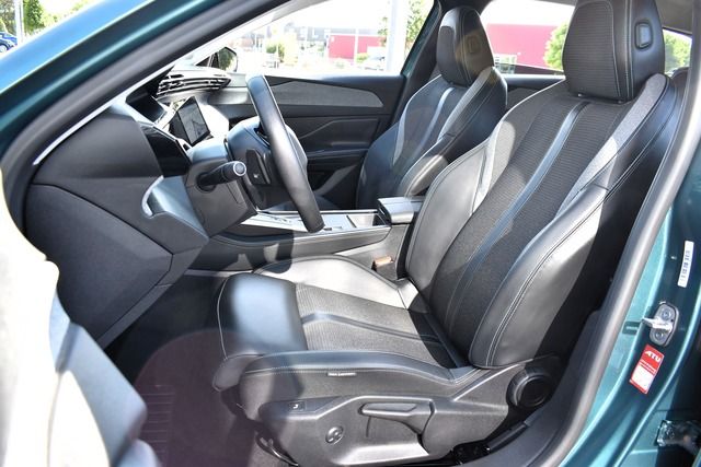 Fahrzeugabbildung Peugeot 308 SW ALLURE PT 130 EAT8*CARPLAY*MATRIX*FACELIF