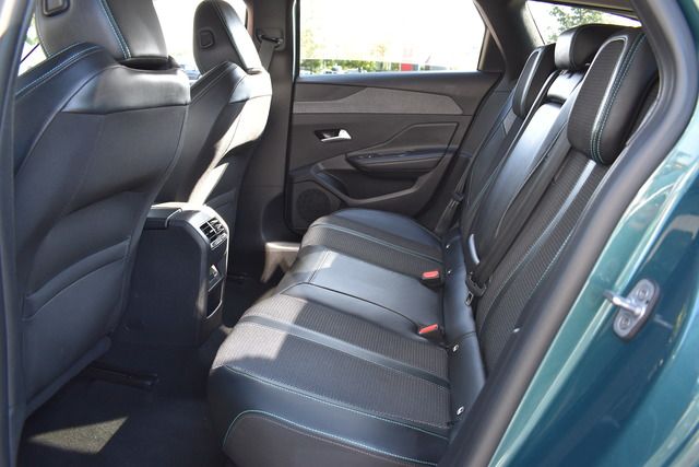 Fahrzeugabbildung Peugeot 308 SW ALLURE PT 130 EAT8*CARPLAY*MATRIX*FACELIF