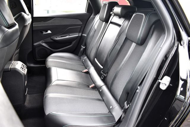 Fahrzeugabbildung Peugeot 308 SW ALLURE PT 130 FACELIFT*CARPLAY*MATRIX*TOP