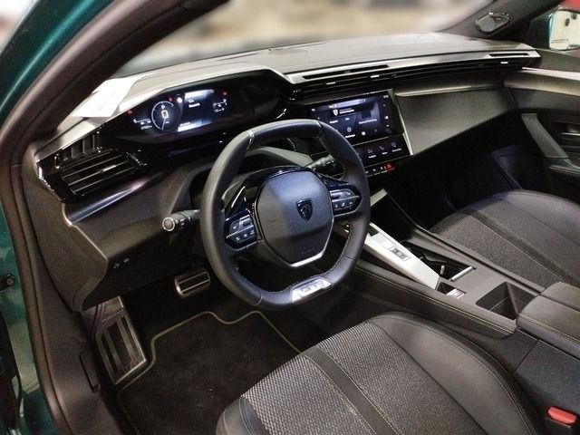 Fahrzeugabbildung Peugeot 308 SW GT PT 130 EAT8*MATRIX*CARPLAY*TRAUM*NAV*A