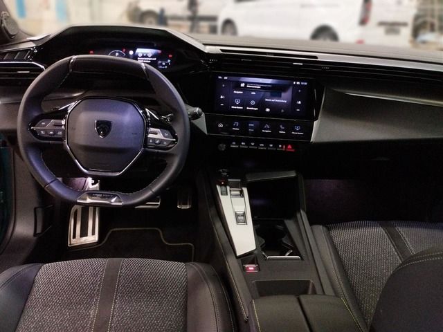 Fahrzeugabbildung Peugeot 308 SW GT PT 130 EAT8*MATRIX*CARPLAY*TRAUM*NAV*A