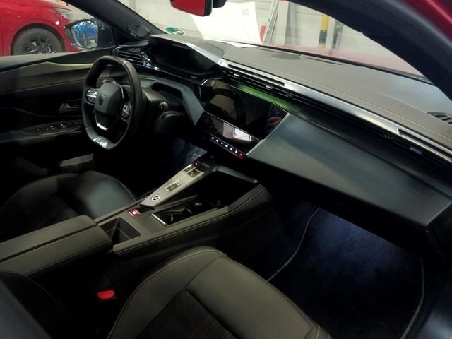 Fahrzeugabbildung Peugeot 308 SW GT PT 130 EAT8*MATRIX*CARPLAY*TRAUM*NAV*A