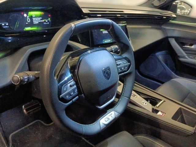 Fahrzeugabbildung Peugeot 308 SW GT PT 130 EAT8*MATRIX*CARPLAY*TRAUM*NAV*A
