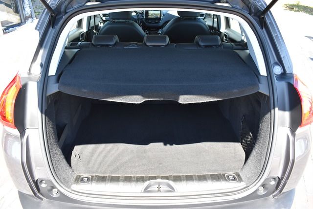 Fahrzeugabbildung Peugeot 2008 1.2 PT 130 ALLURE SHZ*ALU*WENIG KM*GARANTIE