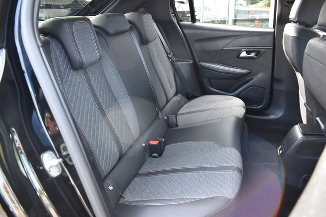 Fahrzeugabbildung Peugeot 208 ALLURE PT 100 FACELIFT*SHZ*NAVI*CARPLAY*TOP*