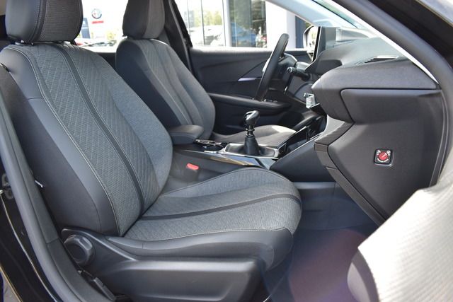 Fahrzeugabbildung Peugeot 208 ALLURE PT 100 FACELIFT*SHZ*NAVI*CARPLAY*TOP*