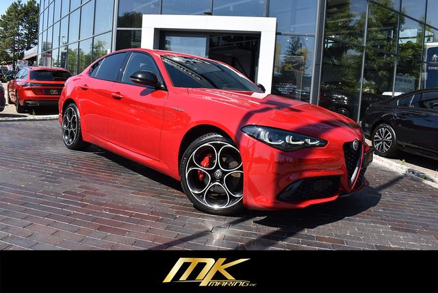 Fahrzeugabbildung Alfa Romeo Giulia VELOCE Q4*MATRIX*ACC*CARPLAY*F1*H&K SOUND