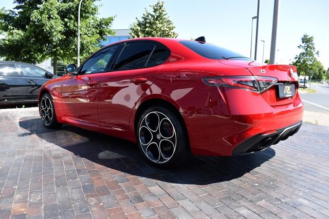 Fahrzeugabbildung Alfa Romeo Giulia VELOCE Q4*MATRIX*ACC*CARPLAY*F1*H&K SOUND