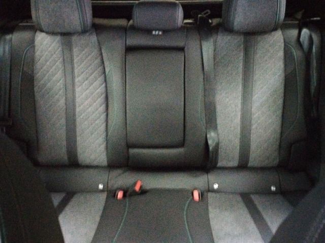 Fahrzeugabbildung Peugeot 408 Allure HYbrid EAT8*CARPLAY*MATRIX*TRAUMHAFT*