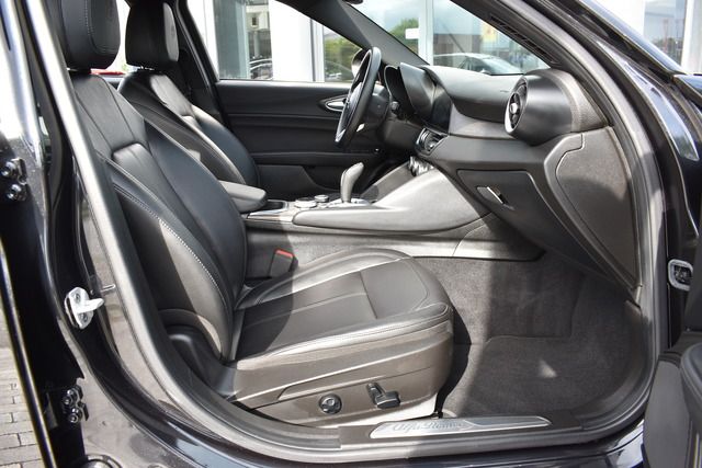 Fahrzeugabbildung Alfa Romeo Giulia TI TURBO Q4*MATRIX*ACC*AT8*MY23*TRAUMHAFT