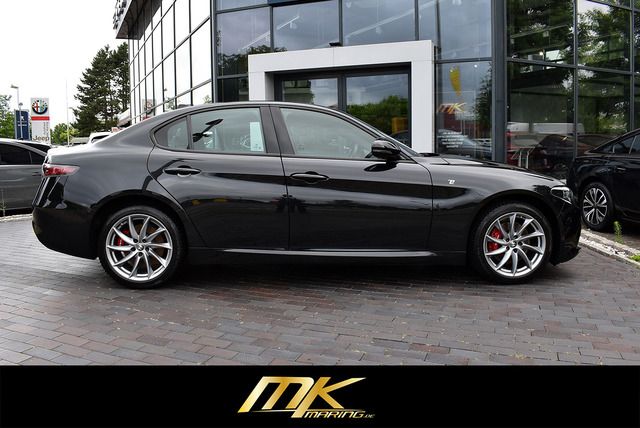 Fahrzeugabbildung Alfa Romeo Giulia TI TURBO Q4*MATRIX*ACC*AT8*MY23*TRAUMHAFT