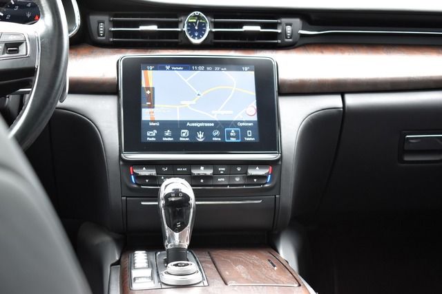 Fahrzeugabbildung Maserati Quattroporte GranLusso SQ4*EGSD*CARPLAY*NAV*BI-X