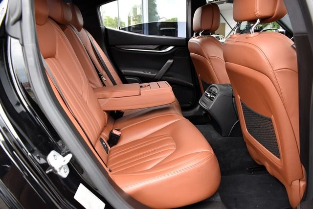 Fahrzeugabbildung Maserati Ghibli S Q4*SPORT*20 ZOLL*LEDER*XENON*SHZ*NAVI*