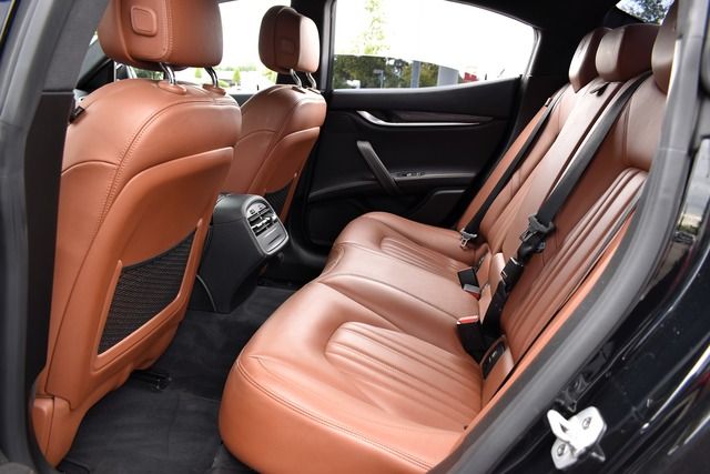 Fahrzeugabbildung Maserati Ghibli S Q4*SPORT*20 ZOLL*LEDER*XENON*SHZ*NAVI*