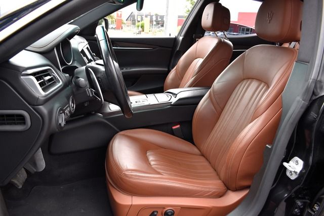 Fahrzeugabbildung Maserati Ghibli S Q4*SPORT*20 ZOLL*LEDER*XENON*SHZ*NAVI*