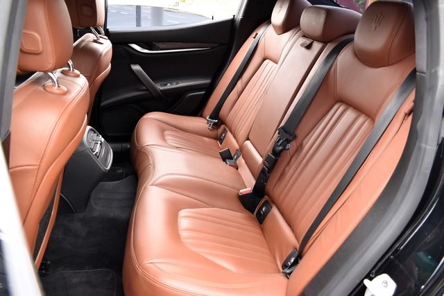 Fahrzeugabbildung Maserati Ghibli S Q4*SPORT*20 ZOLL*LEDER*XENON*SHZ*NAVI*