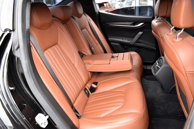 Fahrzeugabbildung Maserati Ghibli S Q4*SPORT*20 ZOLL*LEDER*XENON*SHZ*NAVI*