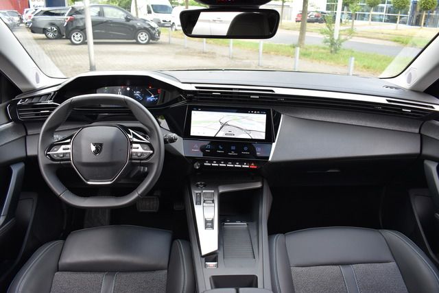Fahrzeugabbildung Peugeot 308 ALLURE PT 130 EAT8 *FULL-LED*CARPLAY*SHZ*ALU