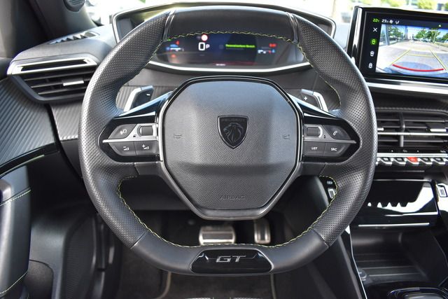 Fahrzeugabbildung Peugeot 2008 GT PT 130 EAT8 GT*MATRIX*BLACK-LINE*CARPLAY