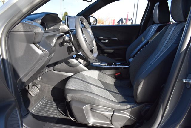 Fahrzeugabbildung Peugeot 2008 ALLURE PT 130 EAT8*FACELIFT*CARPLAY*NAVI*