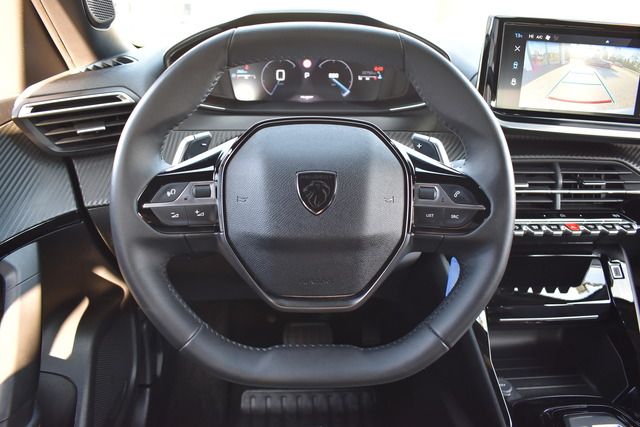 Fahrzeugabbildung Peugeot 2008 ALLURE PT 130 EAT8*FACELIFT*CARPLAY*NAVI*