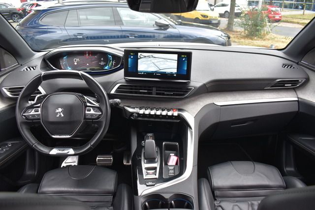 Fahrzeugabbildung Peugeot 3008 Hybrid4 300 GT e-EAT8 NAV*KLIMA*LED*TOP