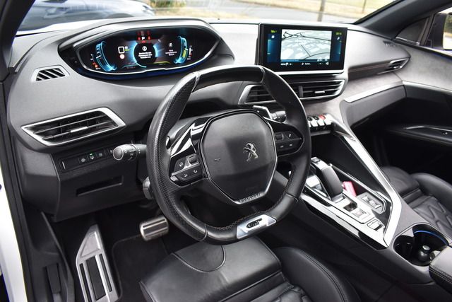 Fahrzeugabbildung Peugeot 3008 Hybrid4 300 GT e-EAT8 NAV*KLIMA*LED*TOP