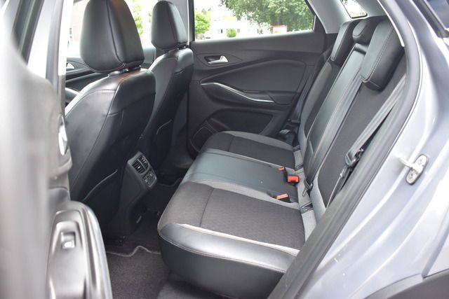 Fahrzeugabbildung Opel Grandland X 1.2 Turbo Innovation*ATM*CARPLAY*LED