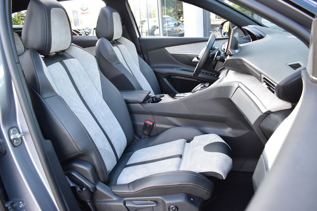 Fahrzeugabbildung Peugeot 3008 GT 1.6 Hybrid 225 EAT *FOCAL*PANO*AHK*LED*