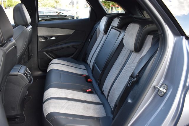 Fahrzeugabbildung Peugeot 3008 GT 1.6 Hybrid 225 EAT *FOCAL*PANO*AHK*LED*