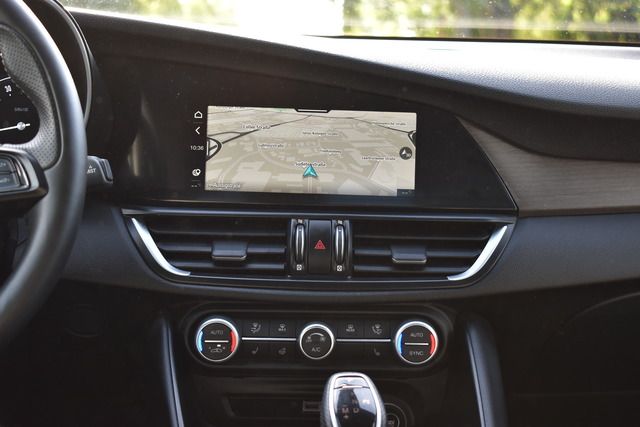 Fahrzeugabbildung Alfa Romeo Giulia TI TURBO Q4*MATRIX*ACC*AT8*MY23*CARPLAY**