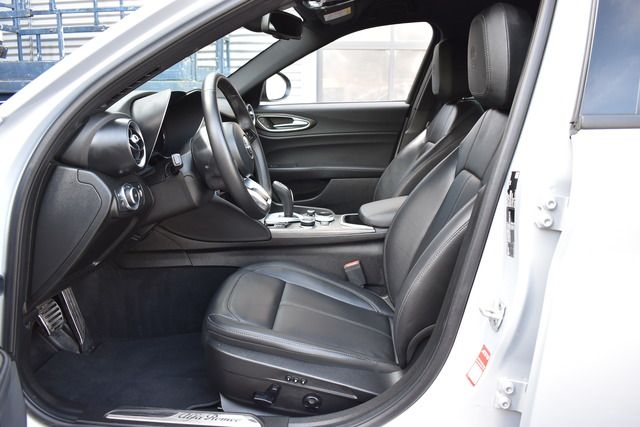 Fahrzeugabbildung Alfa Romeo Giulia TI TURBO Q4*MATRIX*ACC*AT8*MY23*CARPLAY**