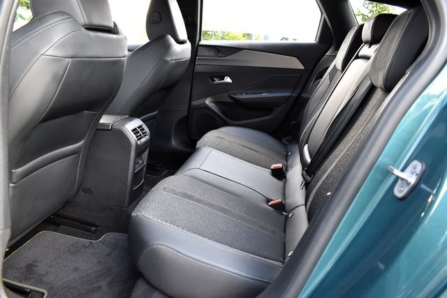 Fahrzeugabbildung Peugeot 308 SW GT PT 130 EAT8*MATRIX*CARPLAY*TRAUM*NAV*