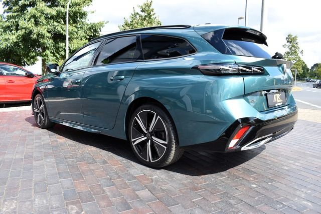 Fahrzeugabbildung Peugeot 308 SW GT PT 130 EAT8*MATRIX*CARPLAY*TRAUM*NAV*