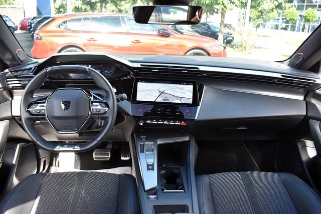 Fahrzeugabbildung Peugeot 308 SW GT PT 130 EAT8*MATRIX*CARPLAY*TRAUM*NAV*