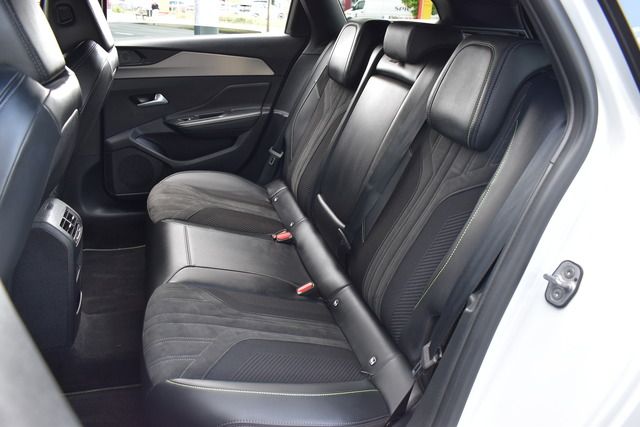 Fahrzeugabbildung Peugeot 308 SW GT PT 130 EAT8*MATRIX*CARPLAY*TRAUM*NAV*A