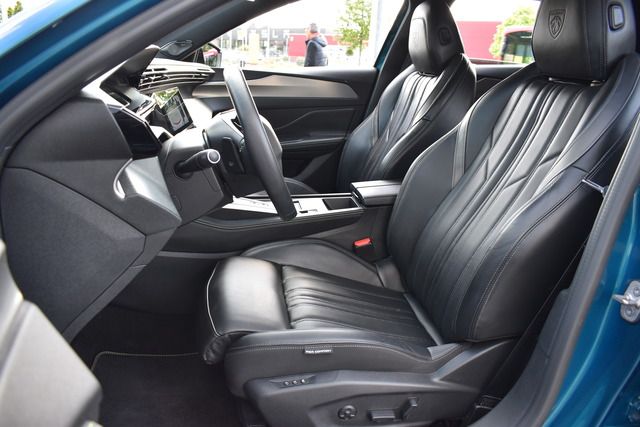 Fahrzeugabbildung Peugeot 408 GT PT 130 EAT8*MATRIX*FOCAL*CARPLAY*TRAUM*