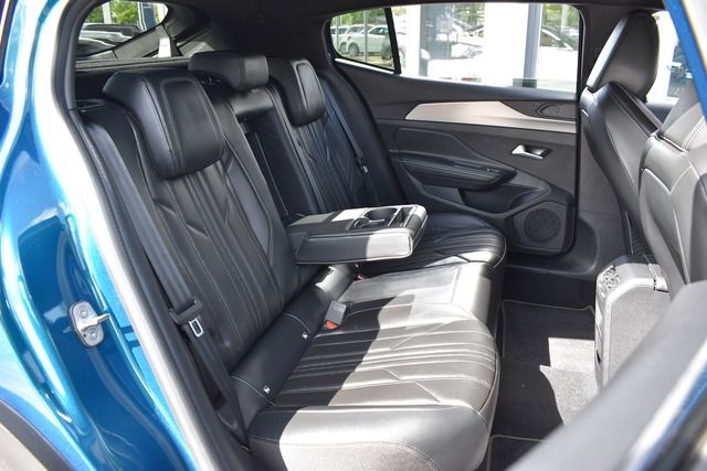 Fahrzeugabbildung Peugeot 408 GT PT 130 EAT8*MATRIX*FOCAL*CARPLAY*TRAUM*