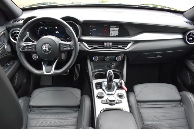 Fahrzeugabbildung Alfa Romeo Stelvio 2.0 TURBO*VELOCE*BLACK*MATRIX*FACELIFT**
