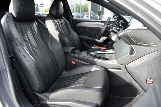Fahrzeugabbildung Peugeot 408 GT PT 130 EAT8*MATRIX*FOCAL*CARPLAY*TRAUM*
