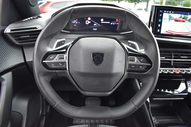 Fahrzeugabbildung Peugeot 2008 ALLURE PT 130 EAT8*FACELIFT*MATRIX*KEYLESS*