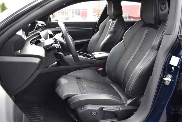 Fahrzeugabbildung Peugeot 508 SW Allure BlueHDi 130 EAT8*MATRIX*NAV*SHZ*