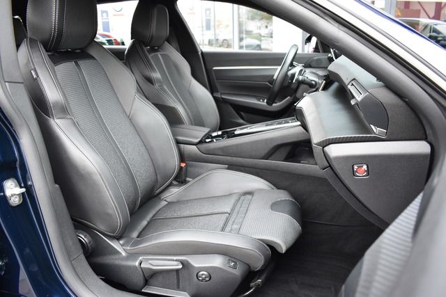 Fahrzeugabbildung Peugeot 508 SW Allure BlueHDi 130 EAT8*MATRIX*NAV*SHZ*