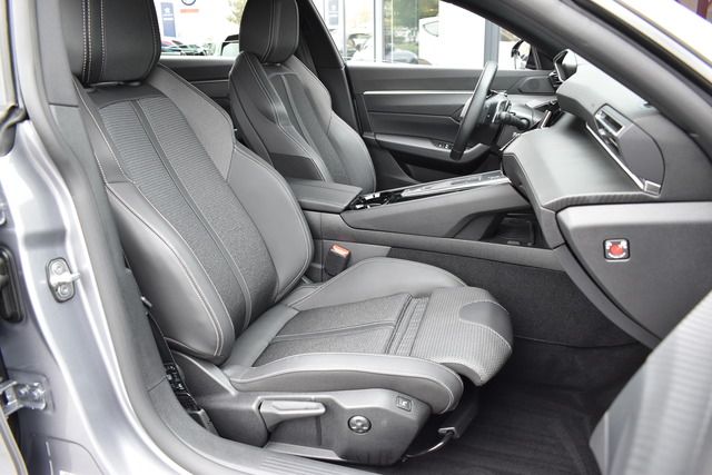 Fahrzeugabbildung Peugeot 508 SW Allure BlueHDi 130 EAT8*MATRIX*NAV*SHZ*