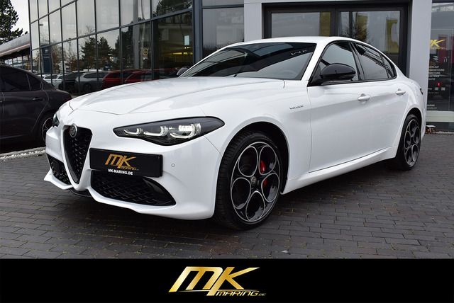 Fahrzeugabbildung Alfa Romeo Giulia VELOCE Q4*MATRIX*CARPLAY*NAVI*F1*TRAUM*