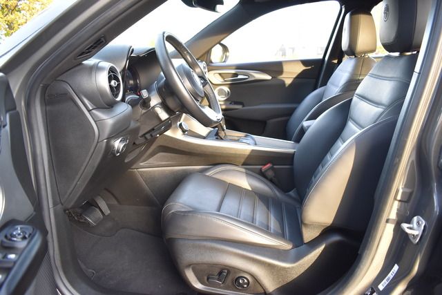 Fahrzeugabbildung Alfa Romeo Tonale 1.6 VGT-D TI 96 kW*FULL-LED*CARPLAY*H&K*